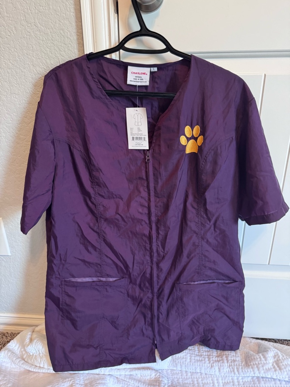 Charlene Scrub Jacket L Eggplant Purple Zip Front Paw Print Nylon Top - Large